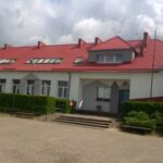 Budynek Szkoły Podstawowej w Półcznie wraz z salą sportową